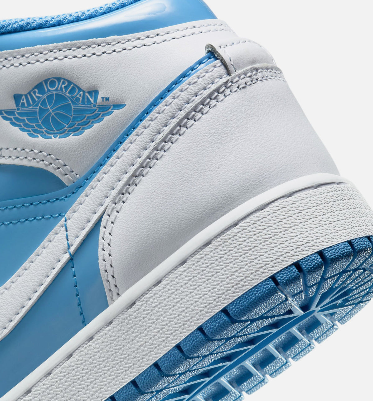 Air Jordan 1 Mid Legend Blue Grade School Shoes - White / Legend Blue