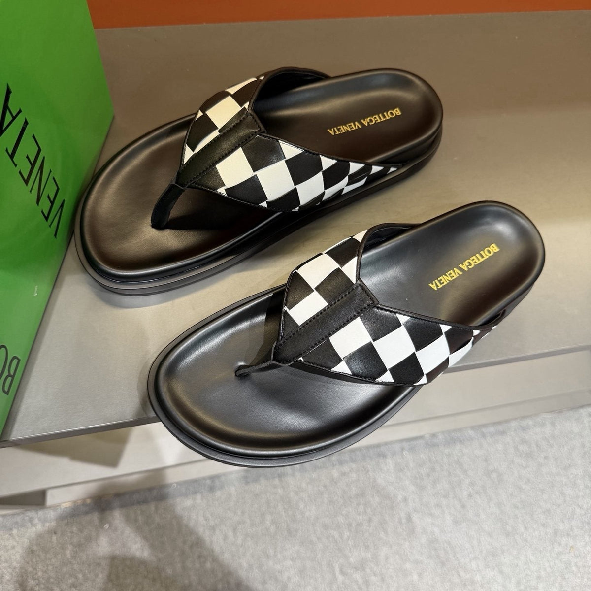 Bottega Veneta Men's Woven Thong Sandals - Black and White