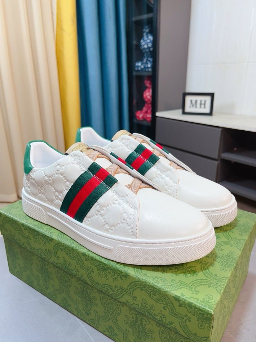 Gucci Men's Stripe Low-Top Sneakers - Embossed Texture
