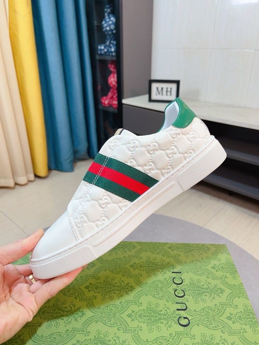 Gucci Men's Stripe Low-Top Sneakers - Embossed Texture